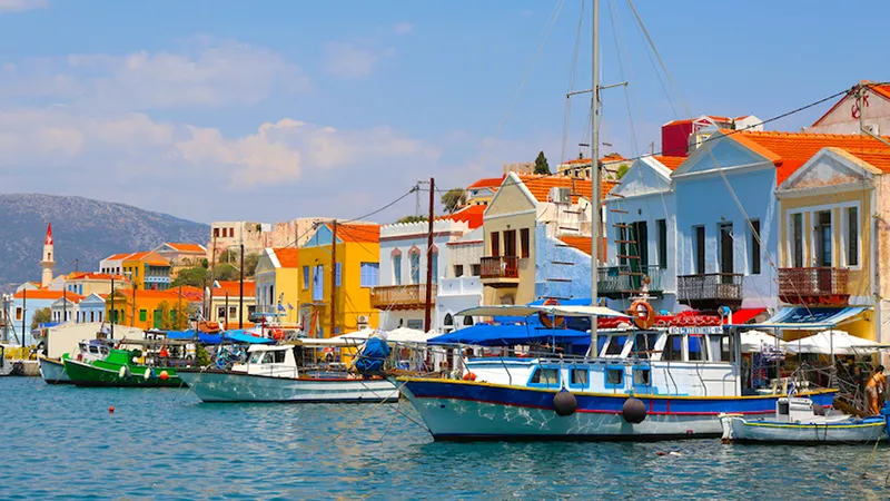 Yunanistan kapıda vize uygulamasını 10 adaya çıkardı
