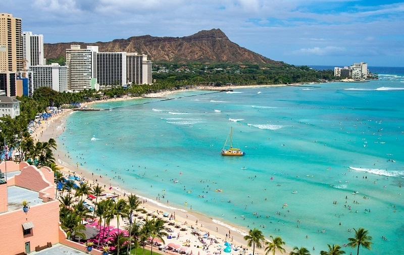 Hawaii corona kısıtlamalarını kaldırıyor