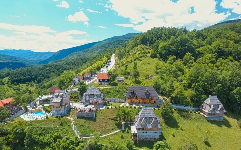 Mokra Gora Vadisi, dünyanın en iyi turistik köylerinden biri oldu