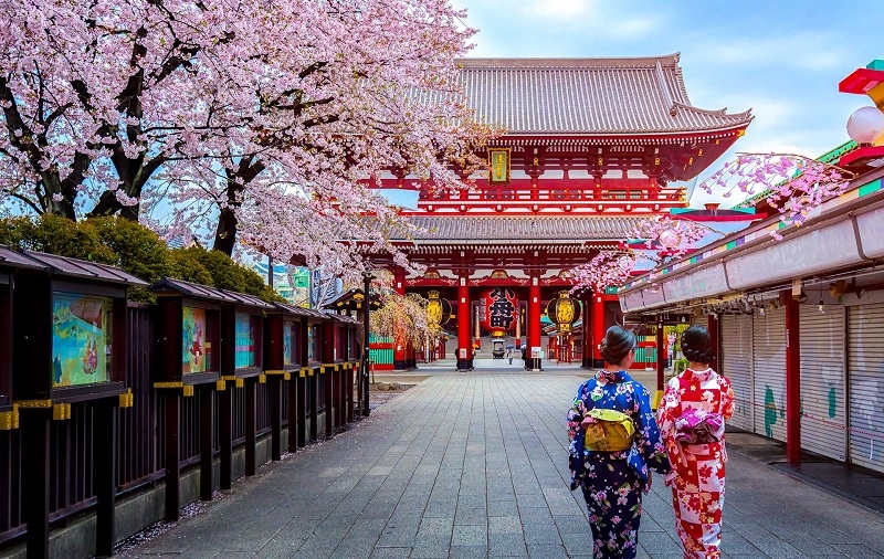 Japonya sınırlarını turistlere yeniden açıyor