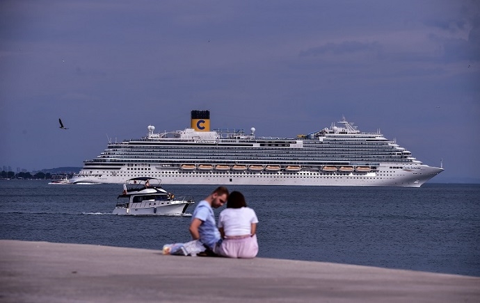 Dev kruvaziyer ‘Costa Venezia’ ile 100 bin turist geldi