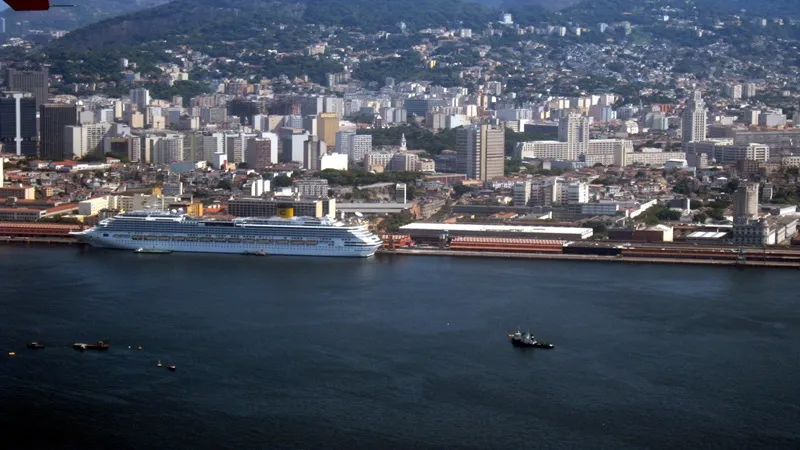 Rio de Janeiro aynı anda beş gemiye ev sahipliği yapıyor 