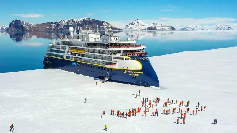 National Geographic – Lindblad Expeditions: Lüks ve Keşif Bir Arada