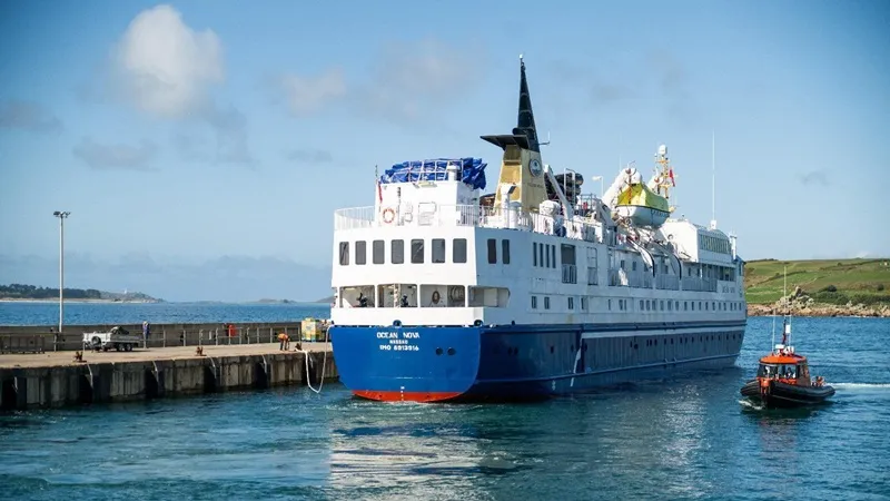 İsles of Scilly, 2025 kruvaziyer sezonunu Ocean nova ile açtı