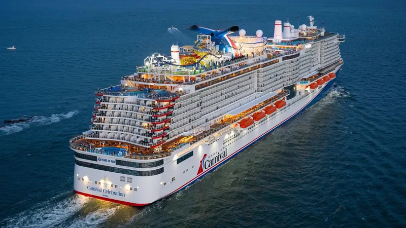 Carnival’ın Dev Gemileri Yeni Rotalara Hazır