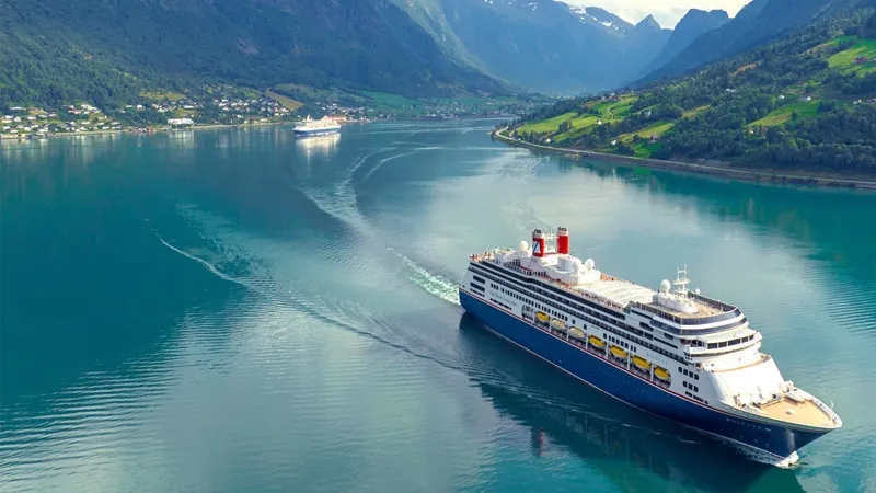 Borealis, Dover’dan Yaz Seferlerine Başladı