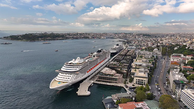 MSC Cruises ve Explora Journeys gemileri aynı anda İstanbul’da
