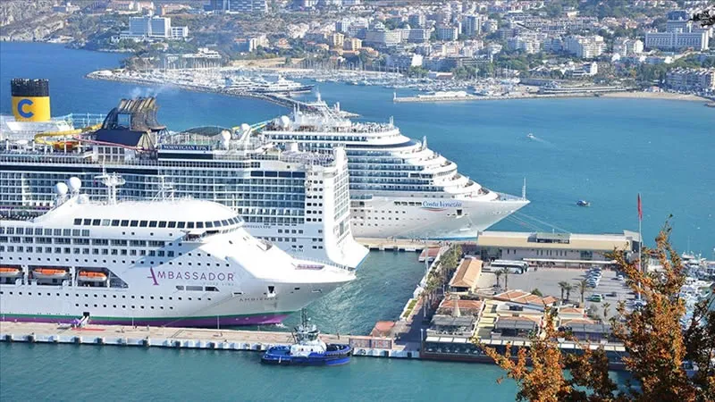 Türkiye Kruvaziyer Turizminde Rekor: 2025’in İlk 8 Ayında 1,4 Milyon Yolcu