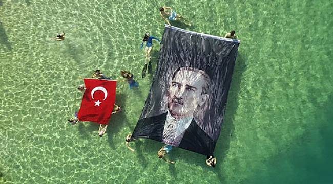 Atatürk Haftası`na özel dalış