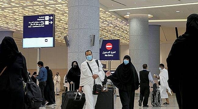 Suudi Arabistan`dan `kırmızı liste`ye 3 yıl seyahat yasağı 